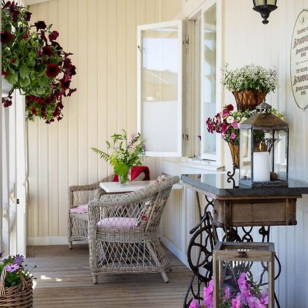 Strandvillan Hotell Och Bed & Breakfast Lysekil Exterior foto