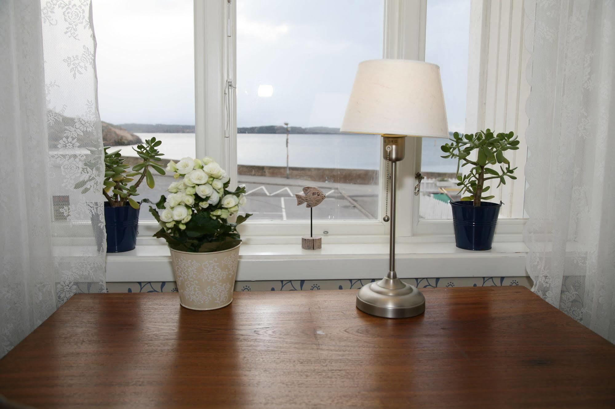 Strandvillan Hotell Och Bed & Breakfast Lysekil Exterior foto