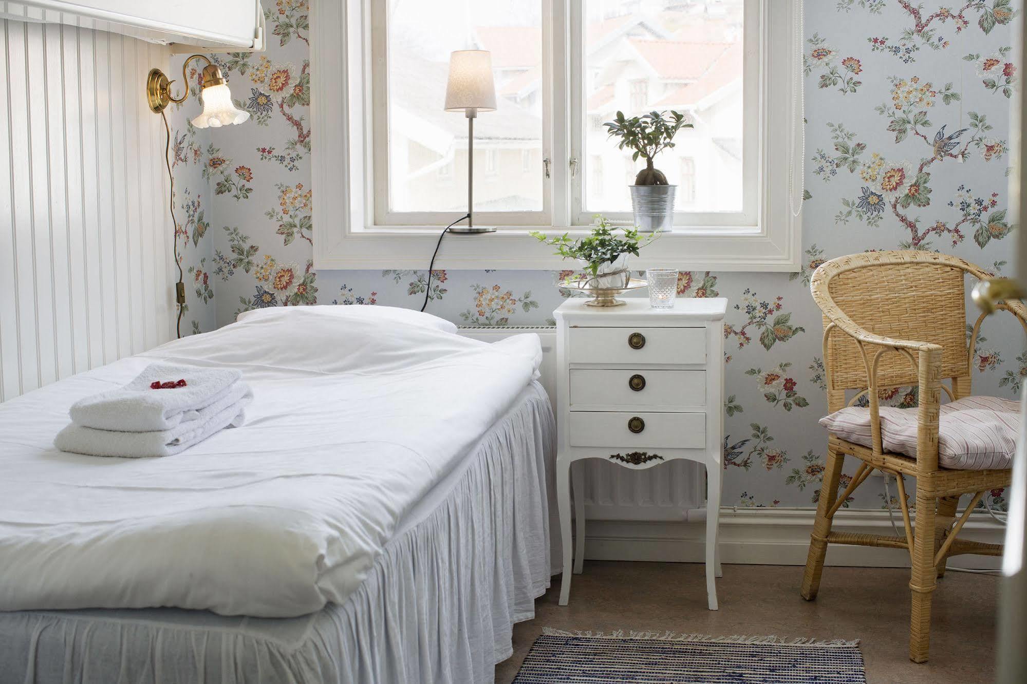 Strandvillan Hotell Och Bed & Breakfast Lysekil Exterior foto
