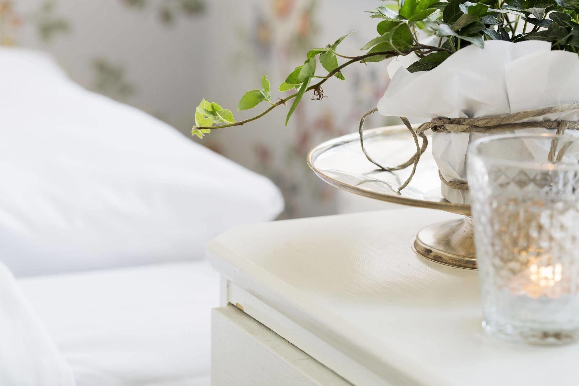 Strandvillan Hotell Och Bed & Breakfast Lysekil Exterior foto