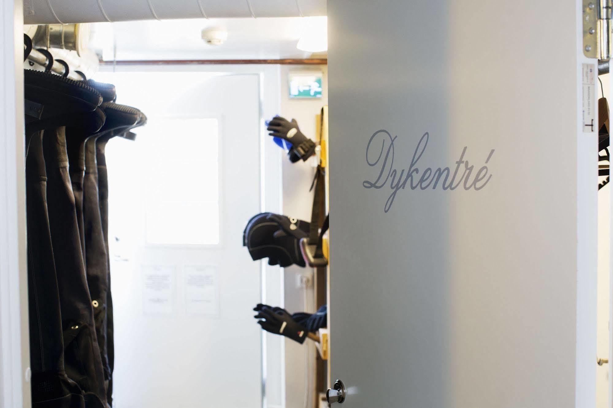Strandvillan Hotell Och Bed & Breakfast Lysekil Exterior foto